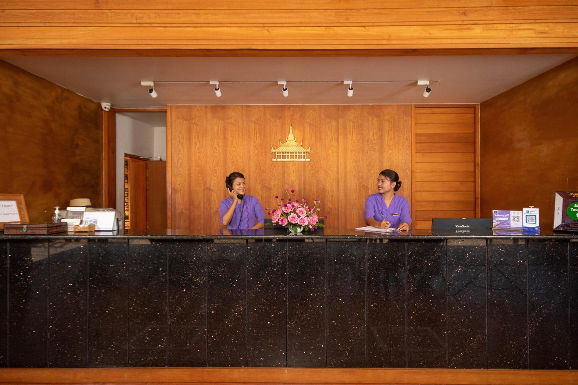 Bagan Thiripyitsaya Sanctuary Resort Exterior foto