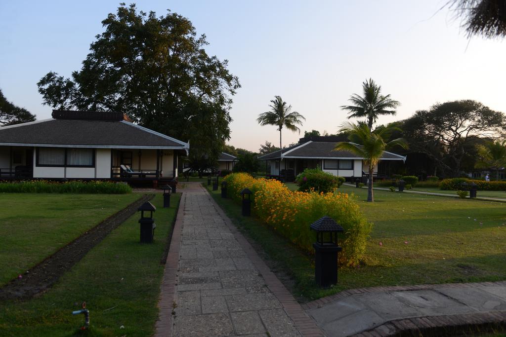 Bagan Thiripyitsaya Sanctuary Resort Exterior foto